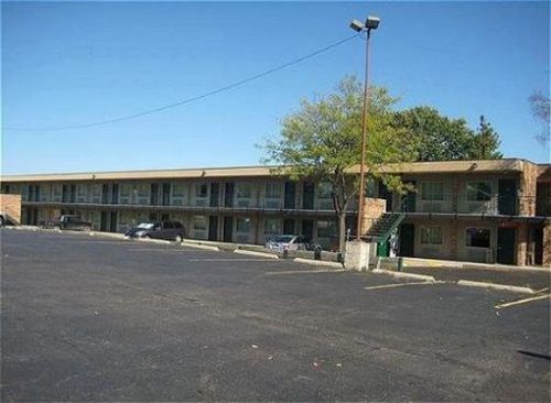Thunderbird Motor Inn Baraboo Ngoại thất bức ảnh